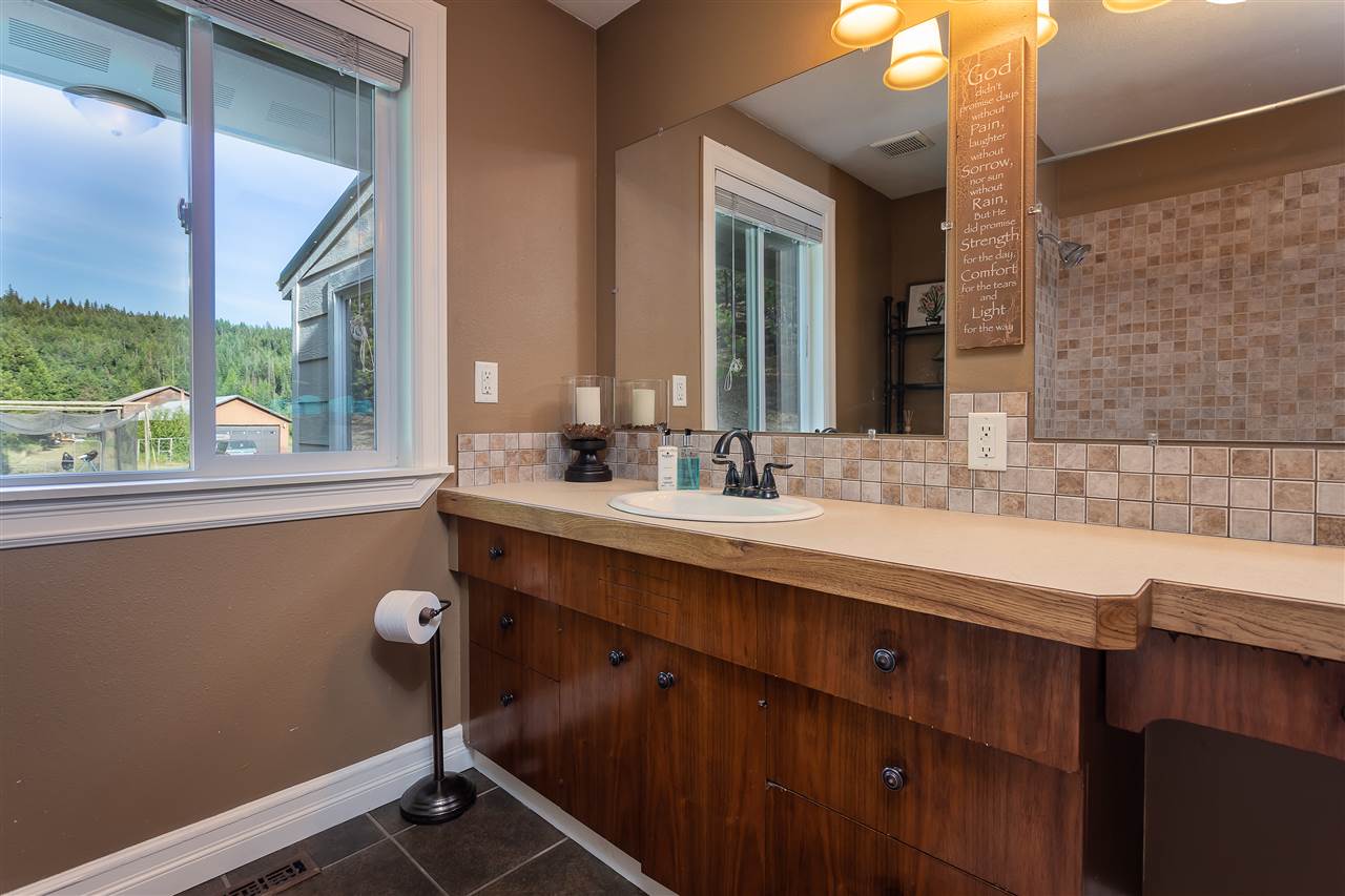 10261 Spring Valley Road Elk, WA 99009 - Photo 14 of 45 Gallery Image 14