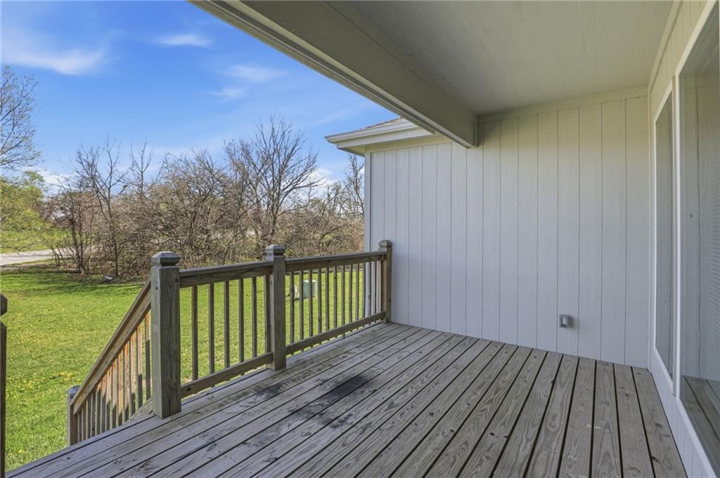 21805 Southcreek Road Peculiar, MO 64078 - Photo 11 of 56