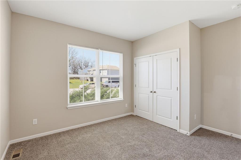 21805 Southcreek Road Peculiar, MO 64078 - Photo 12 of 56