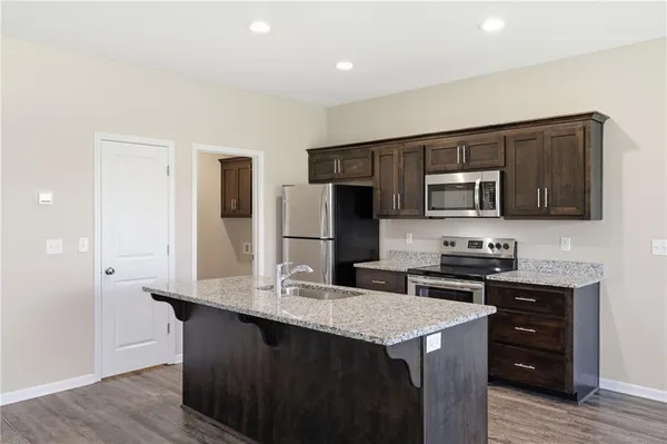 $334,900 | 21805 Southcreek Road, Peculiar, MO 64078