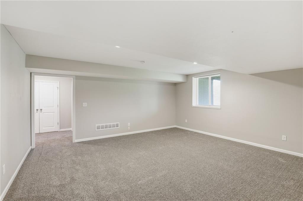 21805 Southcreek Road Peculiar, MO 64078 - Photo 34 of 56