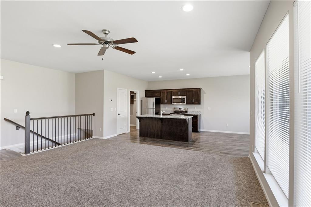 21805 Southcreek Road Peculiar, MO 64078 - Photo 4 of 56