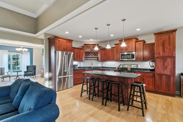 $619,900 | 2819 Bluebird Drive, Portage, WI 53901