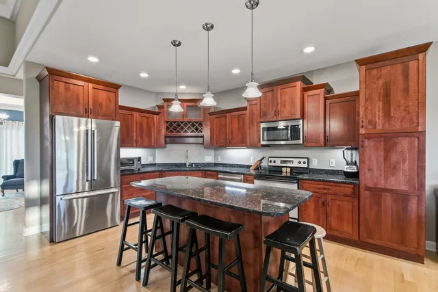 $619,900 | 2819 Bluebird Drive, Portage, WI 53901