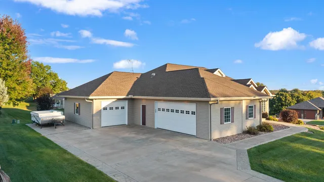 $619,900 | 2819 Bluebird Drive, Portage, WI 53901