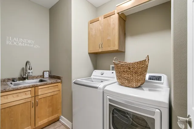 $619,900 | 2819 Bluebird Drive, Portage, WI 53901