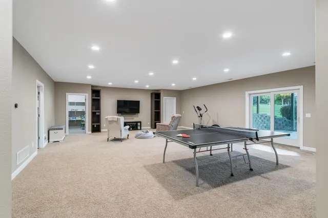 $619,900 | 2819 Bluebird Drive, Portage, WI 53901