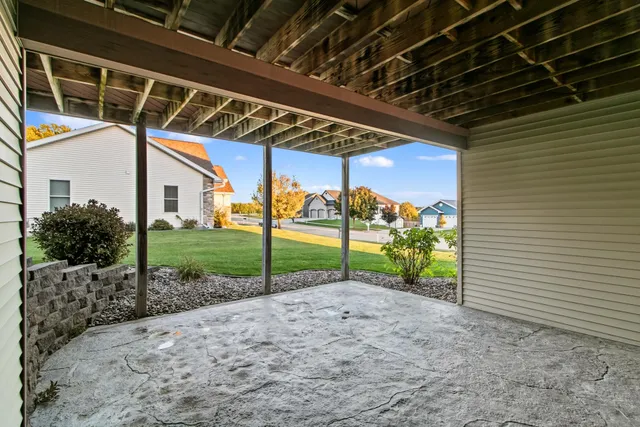 $619,900 | 2819 Bluebird Drive, Portage, WI 53901