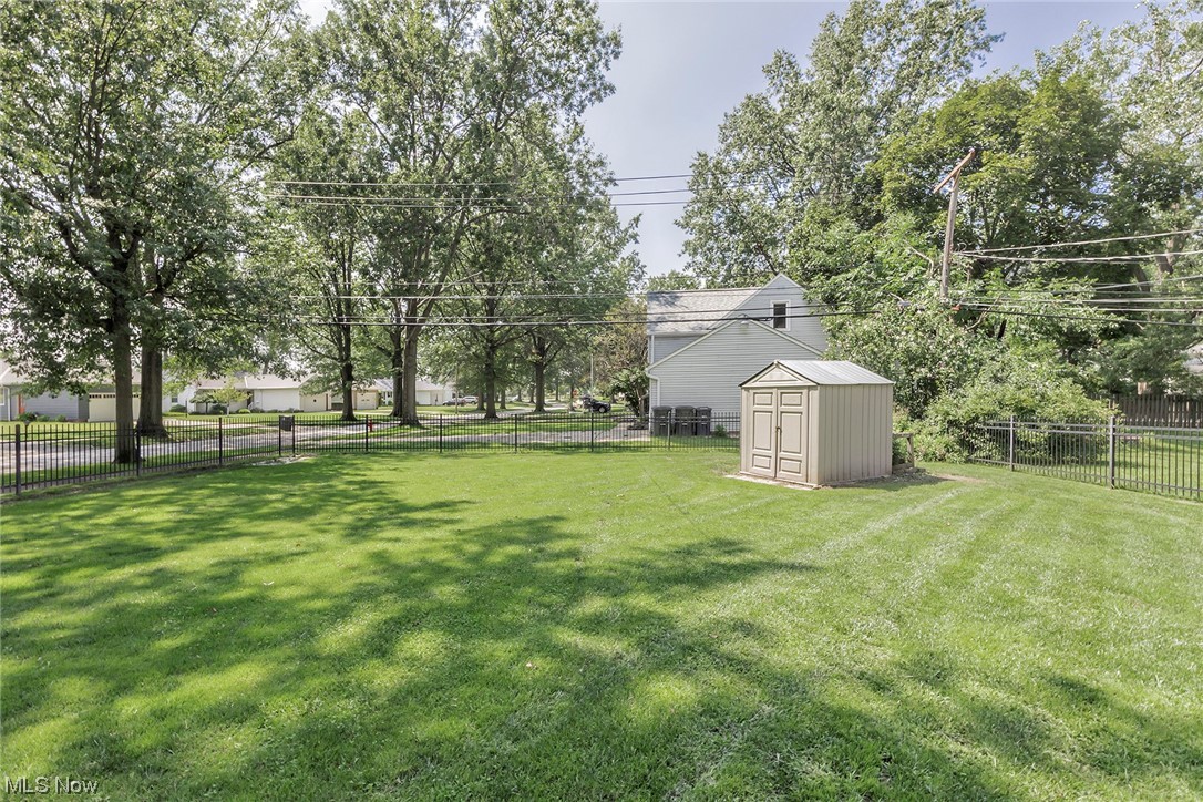 1424 Ford Road Lyndhurst, OH 44124 - Photo 33 of 35 Oversized, fenced yard on lovely corner lot!