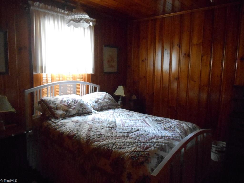 1002 Spring Street Mount Airy, NC 27030 - Photo 8 of 26 Gallery Image 8