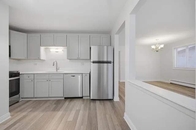 $1,800 | 2556 Waterbury Drive, Unit 1905, Woodridge, IL 60517