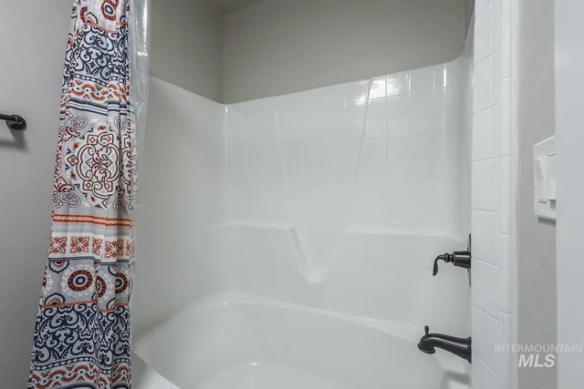 $575,000 | 11065 White River Street, Caldwell, ID 83605