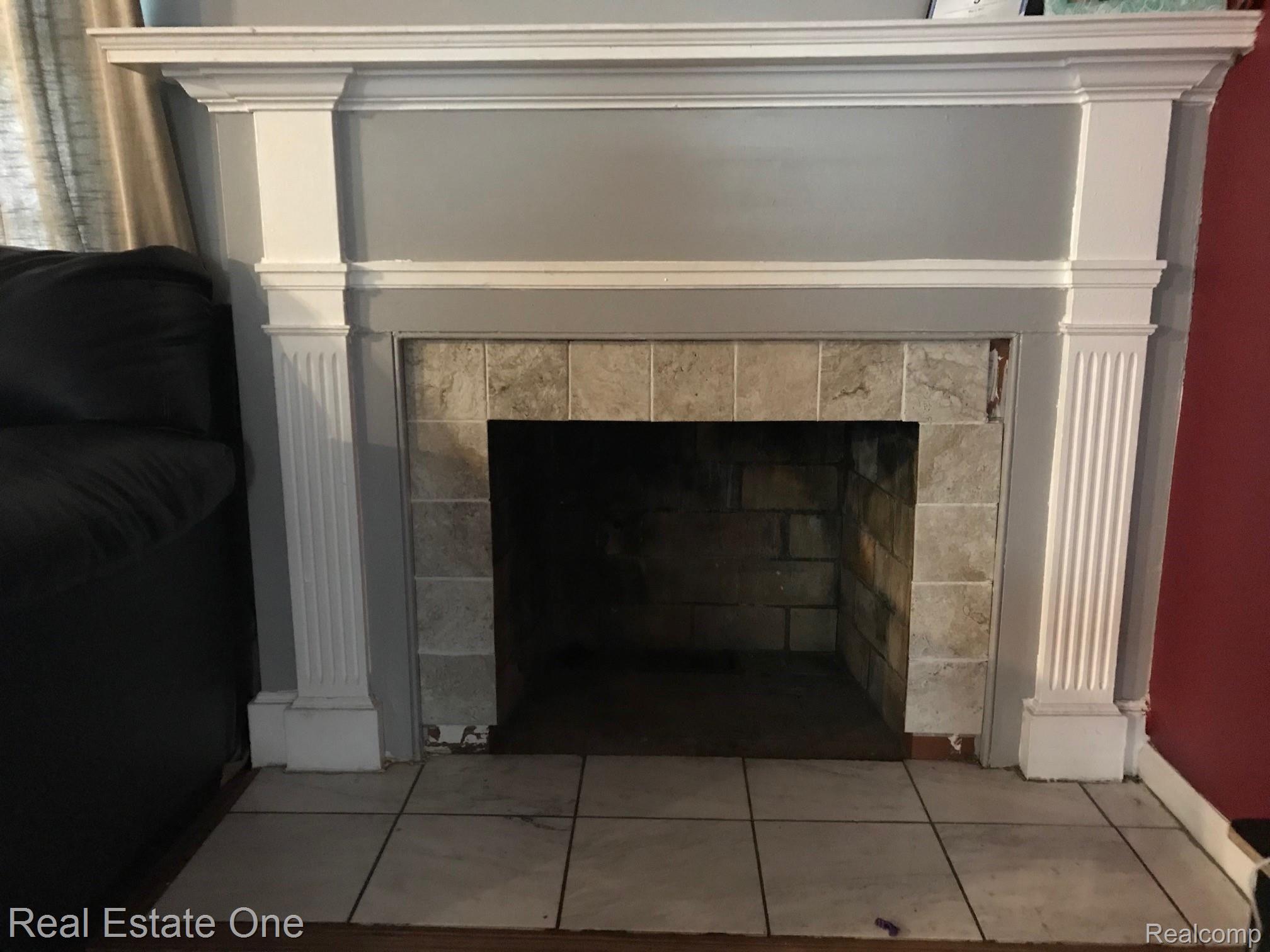 18807 Kelly Road Detroit, MI 48224 - Photo 4 of 12 Natural Fireplace