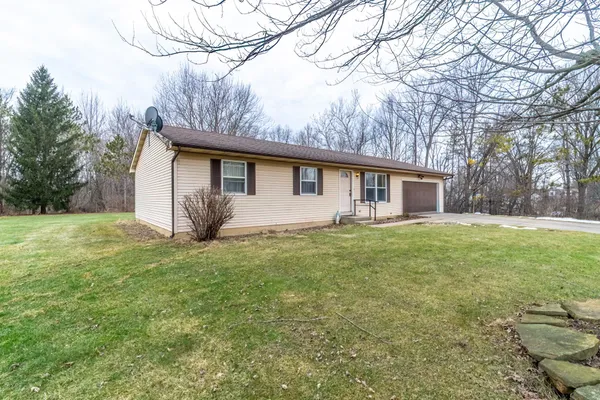 $249,900 | 305 Meadow Lane, Kendallville, IN 46755