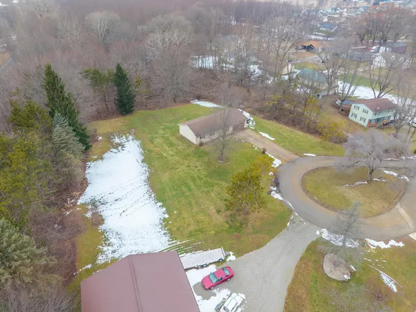 $249,900 | 305 Meadow Lane, Kendallville, IN 46755