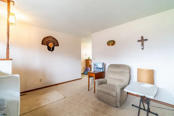 $249,900 | 305 Meadow Lane, Kendallville, IN 46755