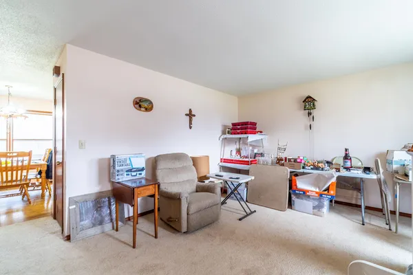 $249,900 | 305 Meadow Lane, Kendallville, IN 46755