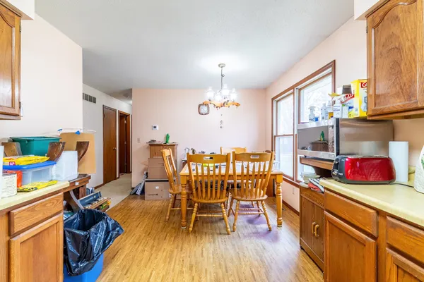 $249,900 | 305 Meadow Lane, Kendallville, IN 46755