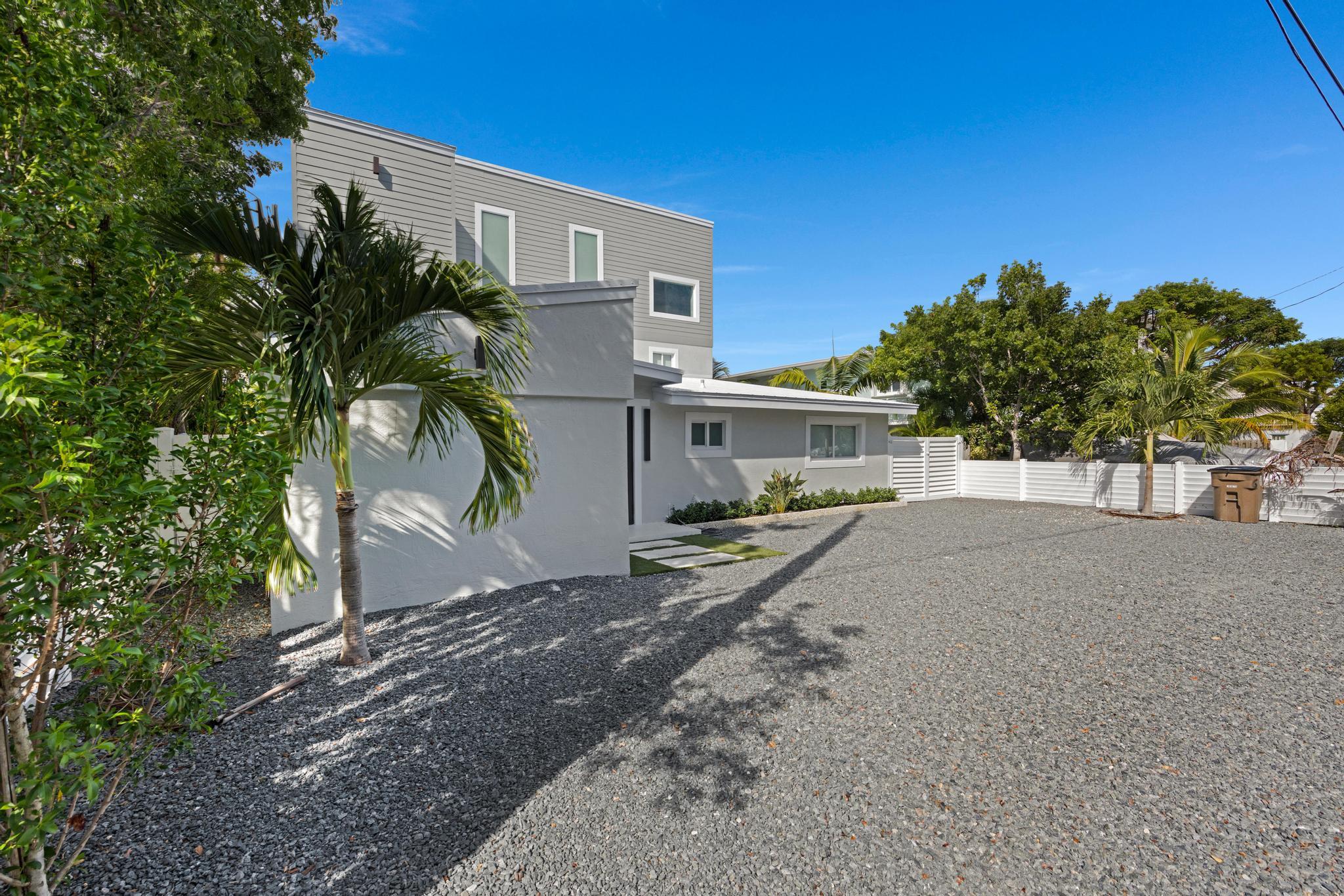 8 Poisonwood Road Key Largo, FL 33037 - Photo 10 of 83 577A1407