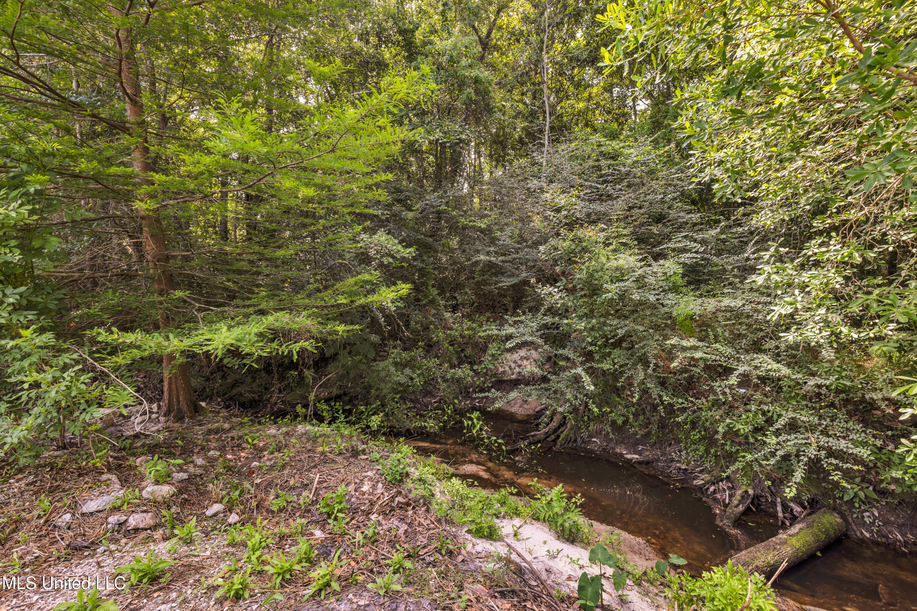 832 Reunion Pl Circle Biloxi, MS 39532 - Photo 29 of 35 832ReunionPlace-29