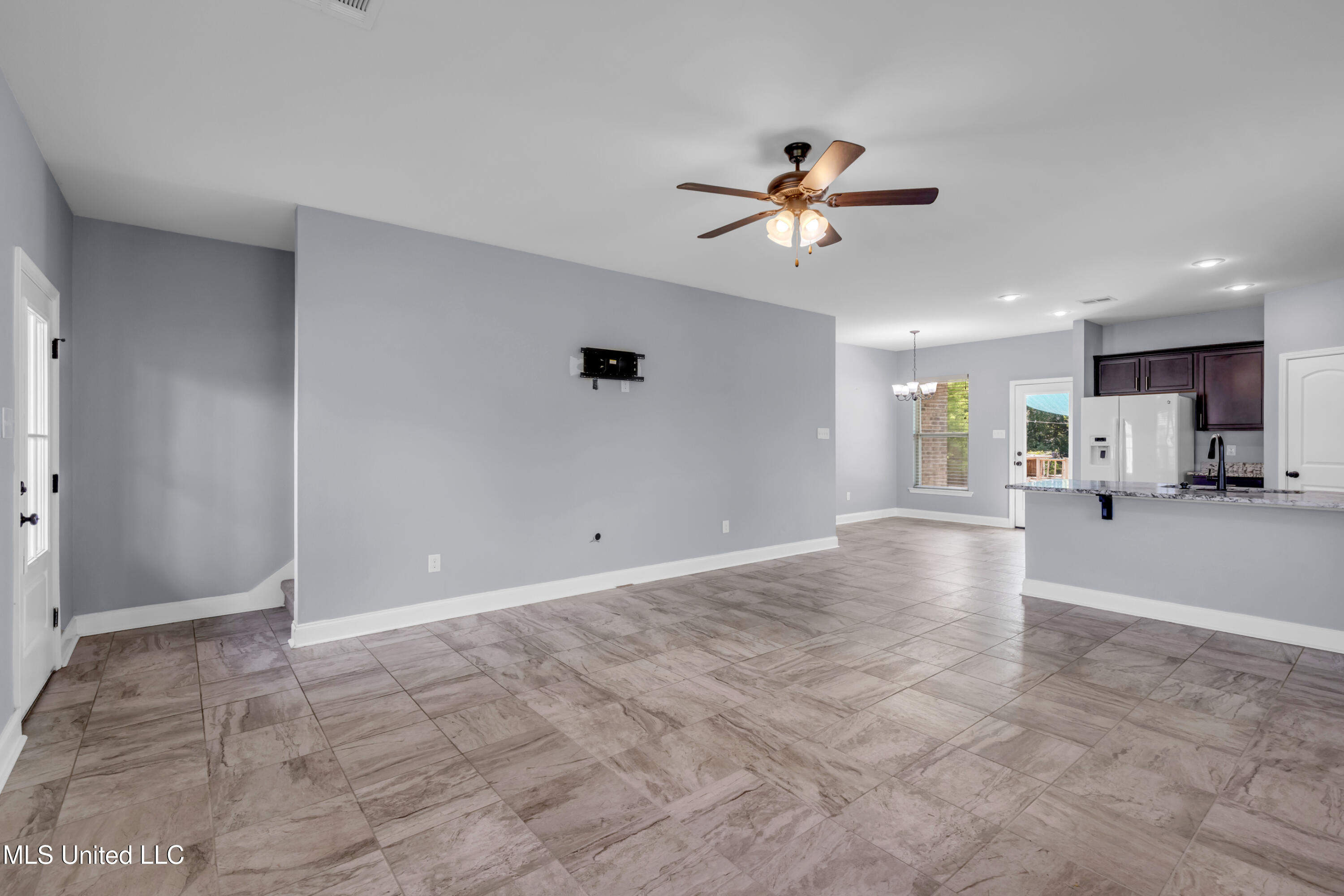 832 Reunion Pl Circle Biloxi, MS 39532 - Photo 4 of 35 832ReunionPlace-4