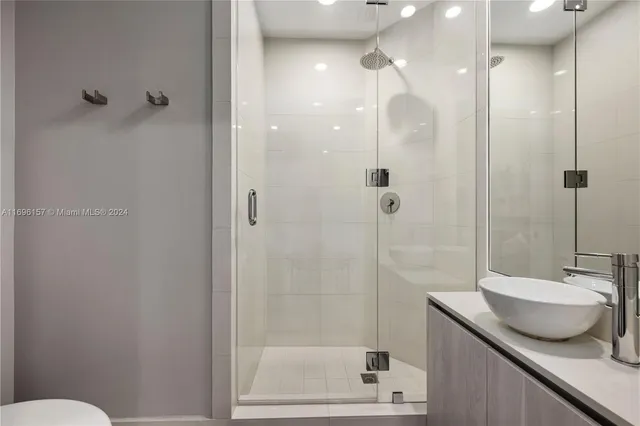 $8,900 | 480 Northeast 31st Street, Unit 1207, Miami, FL 33137