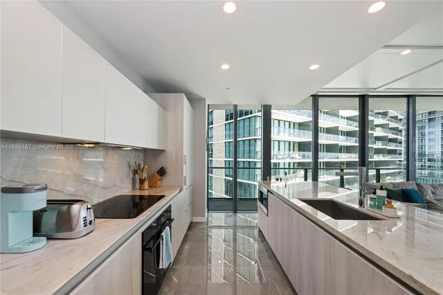 $8,900 | 480 Northeast 31st Street, Unit 1207, Miami, FL 33137