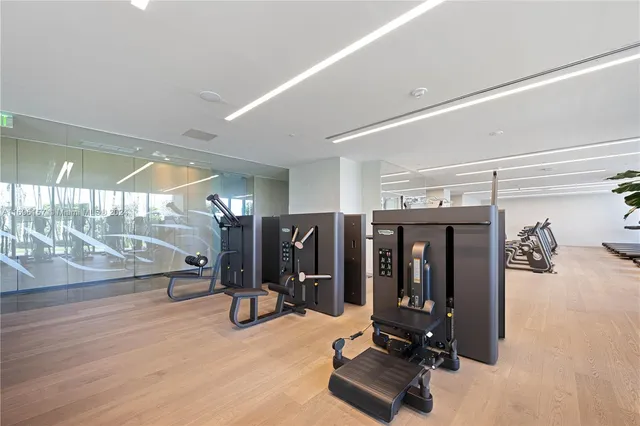 $8,900 | 480 Northeast 31st Street, Unit 1207, Miami, FL 33137