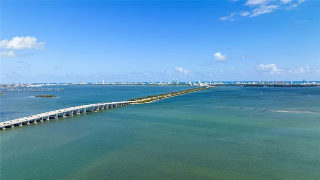 $8,900 | 480 Northeast 31st Street, Unit 1207, Miami, FL 33137