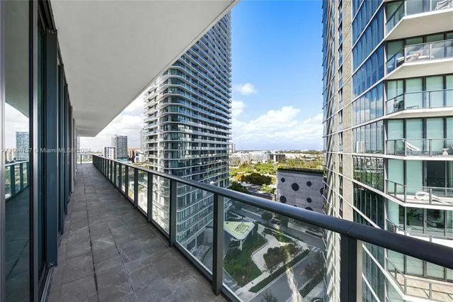 $8,900 | 480 Northeast 31st Street, Unit 1207, Miami, FL 33137