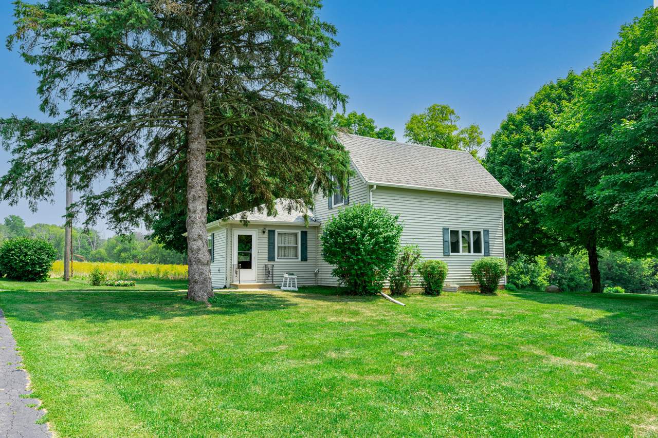 28234 Brickville Road Sycamore, IL 60178 - Photo 1 of 38