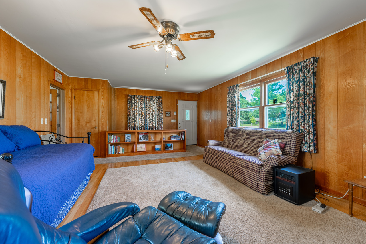 28234 Brickville Road Sycamore, IL 60178 - Photo 9 of 38