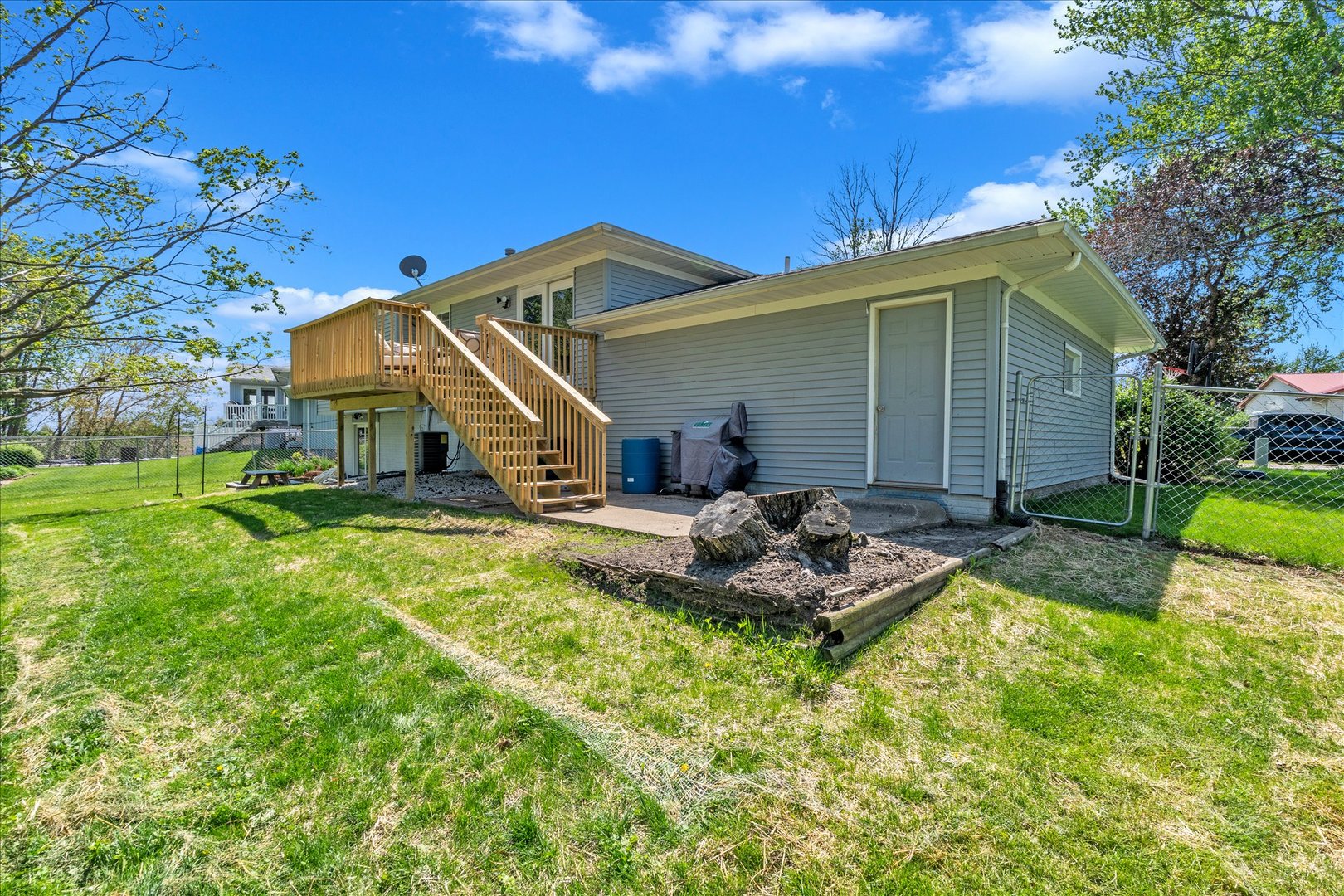 314 Crest Road Eldridge, IA 52748 - Photo 41 of 44