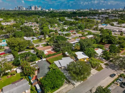 $599,000 | 823 Southwest 27th Street, Fort Lauderdale, FL 33315