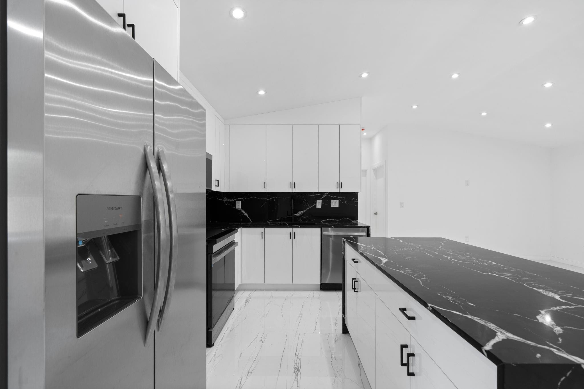 823 Southwest 27th Street Fort Lauderdale, FL 33315 - Photo 8 of 56 Photo 8