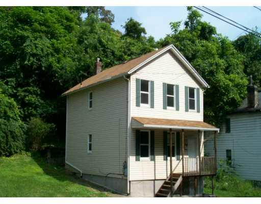 25 Coles Row McKees Rocks, PA 15136 - Photo 1 of 1 Gallery Image 1
