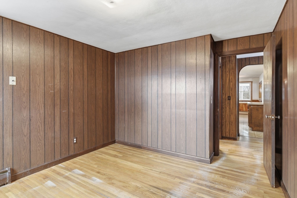 144 Almon Avenue West Springfield, MA 01089 - Photo 21 of 41