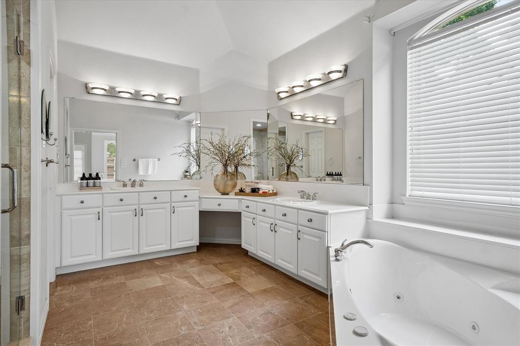 2209 Windy Ridge Court Plano, TX 75025 - Photo 19 of 38