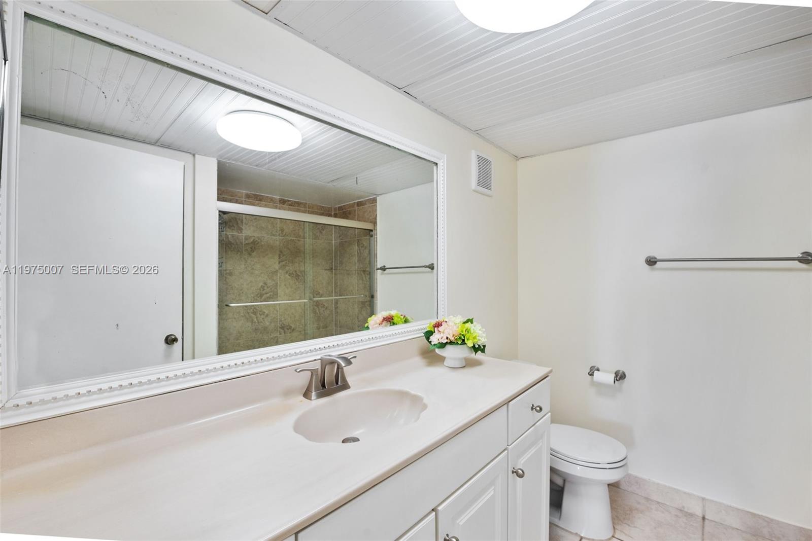 303 Racquet Club Road, Unit 204 Weston, FL 33326 - Photo 17 of 24 Master Bathroom
