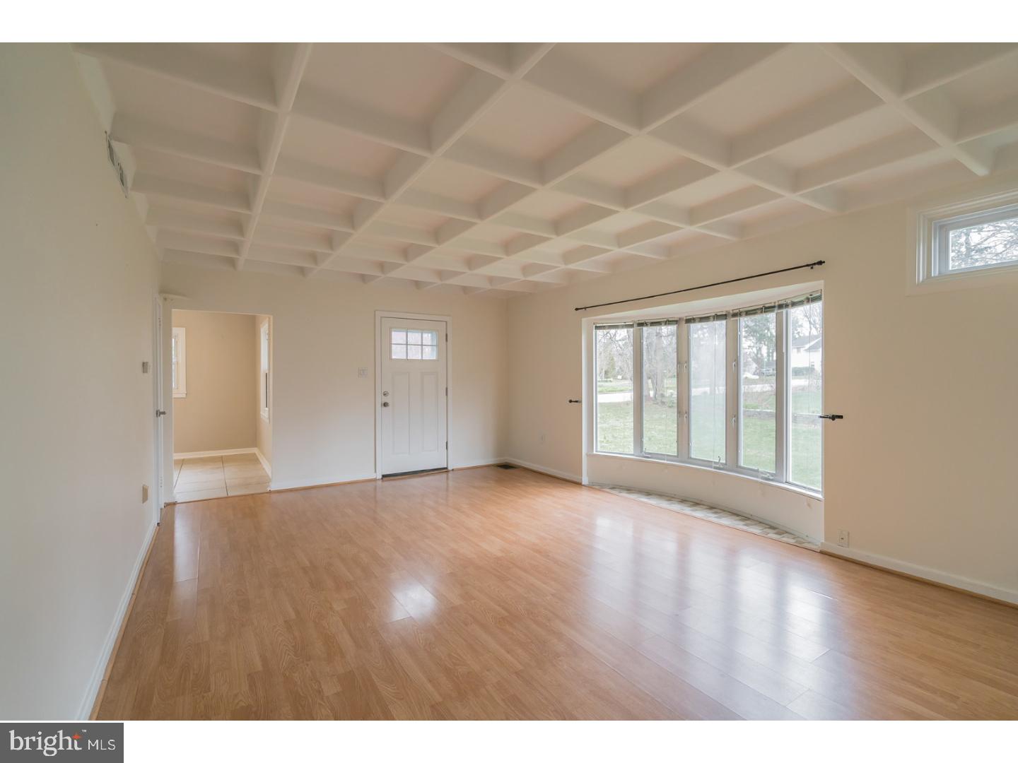 8102 MacArthur Road Wyndmoor, PA 19038 - Photo 4 of 22 Gallery Image 4