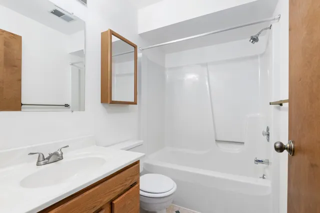 $239,000 | 4683 Rockvalley Drive Northeast, Unit 2, Grand Rapids, MI 49525