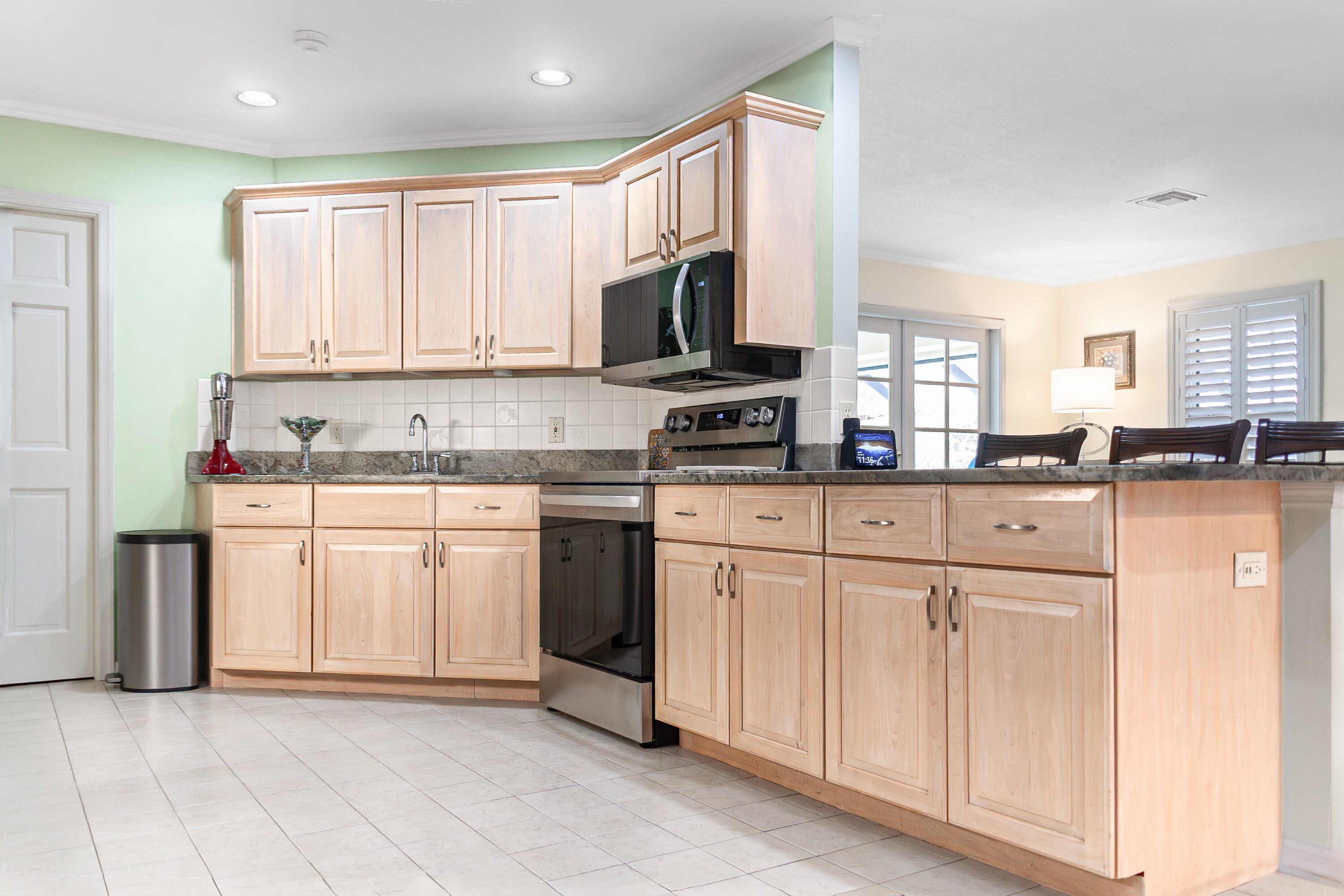 8571 Southeast Quail Ridge Way Hobe Sound, FL 33455 - Photo 20 of 27 15 Kitchen
