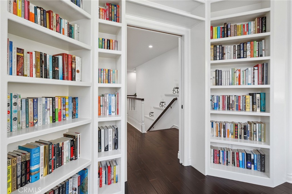 7 Wegeford Circle Ladera Ranch, CA 92694 - Photo 27 of 74 a living room with lots of books