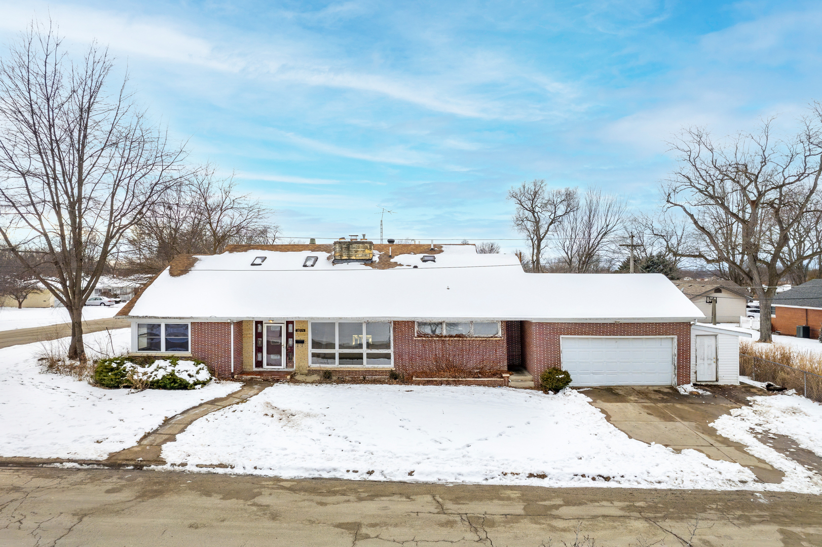 1095 South 10th Street Kankakee, IL 60901 - Photo 3 of 38
