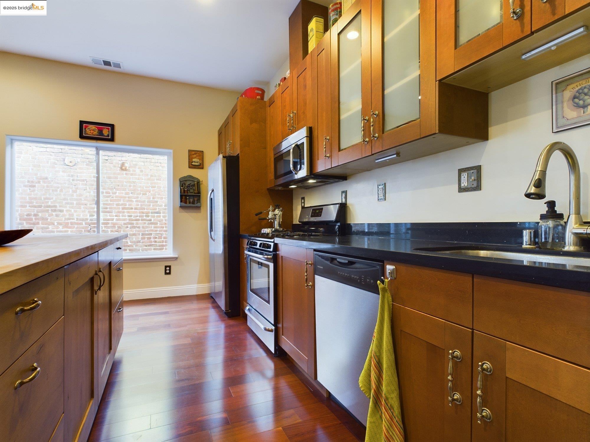 1488 14th Street, Unit A Oakland, CA 94607 - Photo 4 of 40