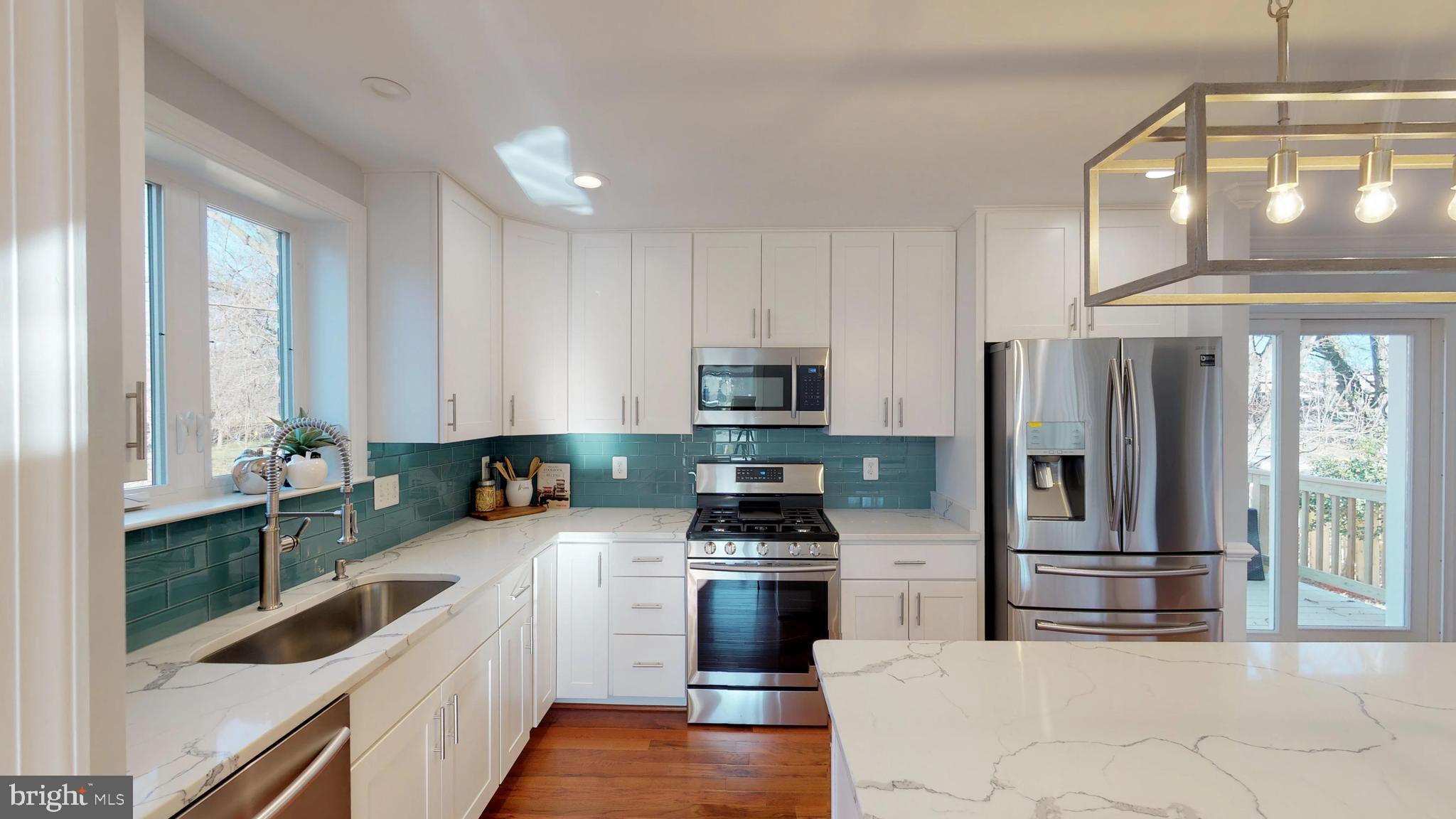 2935 Summerfield Road Falls Church, VA 22042 - Photo 4 of 32