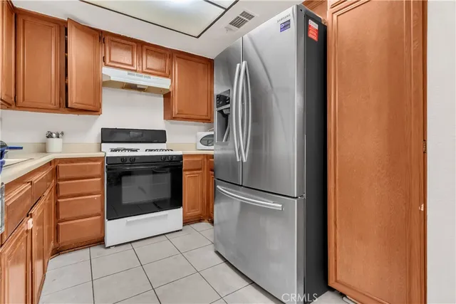 $500,000 | 5915 Stafford Avenue, Unit K, Huntington Park, CA 90255