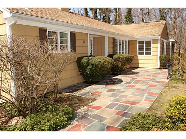 40 Briar Patch Road Pittsford, NY 14618 - Photo 1 of 1 Exterior Front