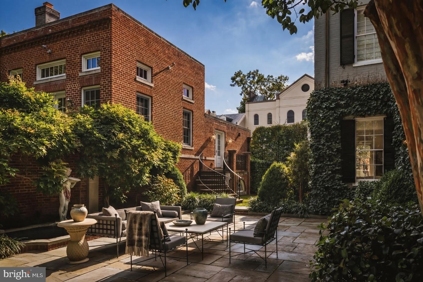 3117 O Street Northwest Washington, DC 20007 - Photo 15 of 33 Private Central Courtyard