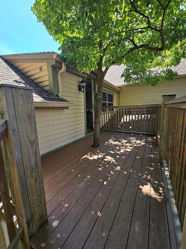 7 Coit Street, Unit 2 New London, CT 06320 - Photo 2 of 16